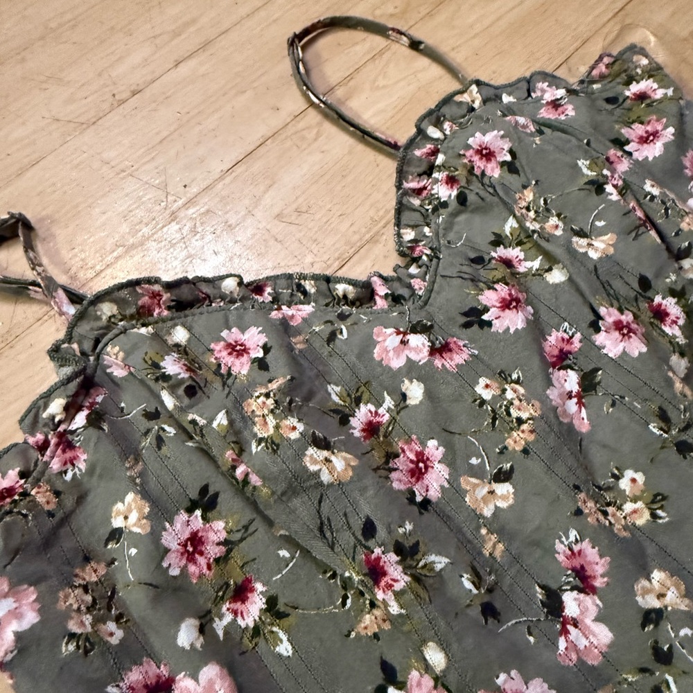 Floral Ruffle Dress - Picture 2 of 4